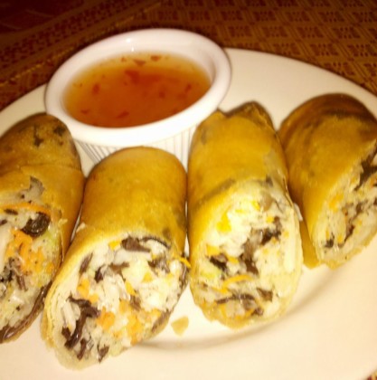 mung thai spring rolls plate