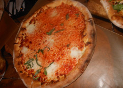 wolfgangpuck margaretta pizza